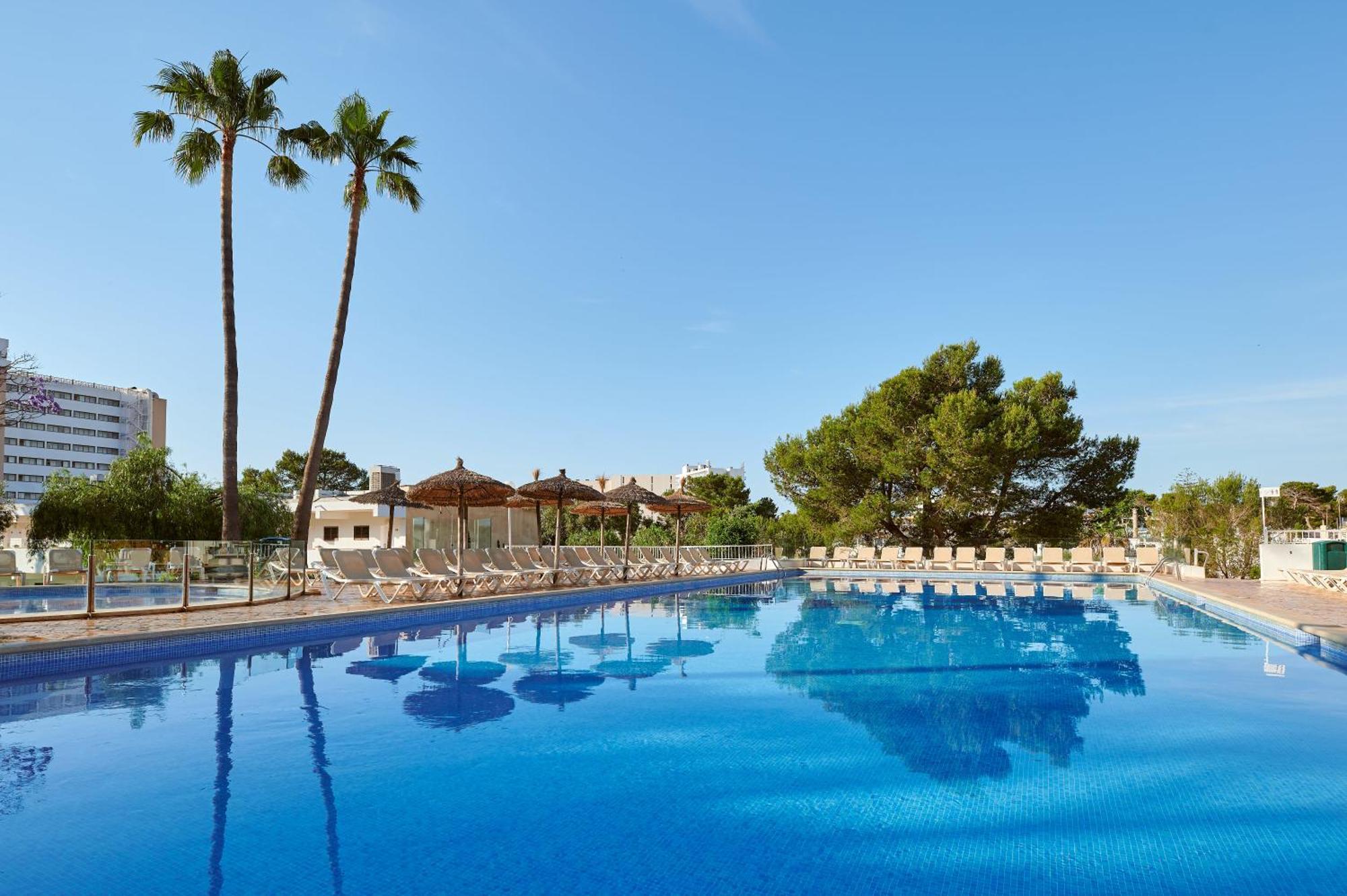 Hotel Aluasun Cala Antena Calas de Mallorca Esterno foto